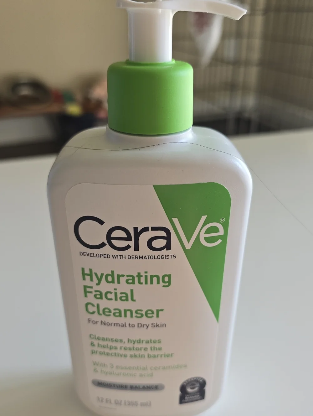 CeraVe Hydrating Facial Cleanser 12oz 355mL Normal to Dry Skin Face Wash